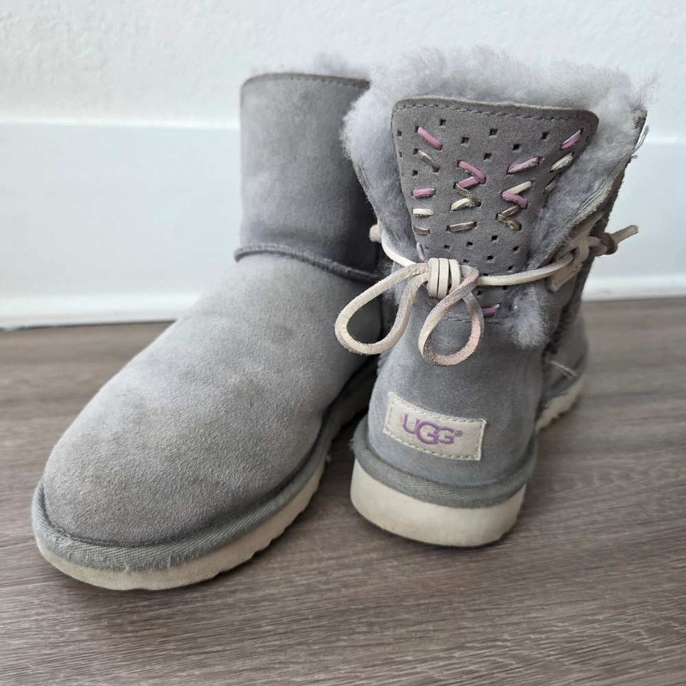 UGG Gita Bow Grey Suede Sheepskin Lined Ankle Boots 1016665 Womens 8